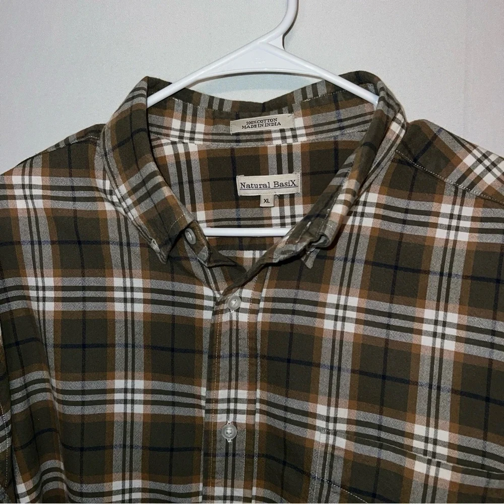 Natural BasiX Men's Cotton Button Down plaid long sleeve Shirt- Checkered XL.